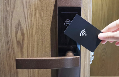 芯誠智能(néng)卡響應式(shi)網站案例